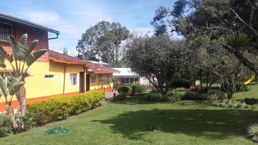 ריונגרו Finca Hotel La Ponderosa מראה חיצוני תמונה